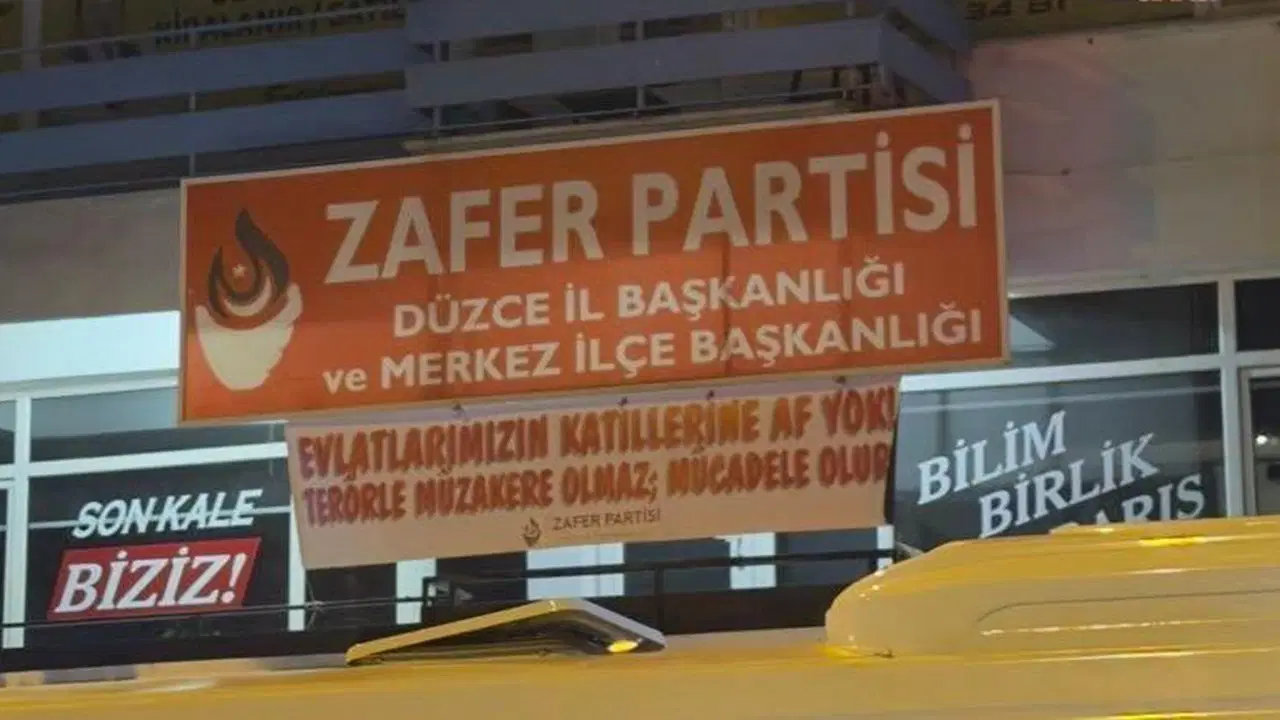 'Terörle müzakere olmaz' pankartına soruşturma: Zafer Partisi Düzce İl Başkanı ifade verdi