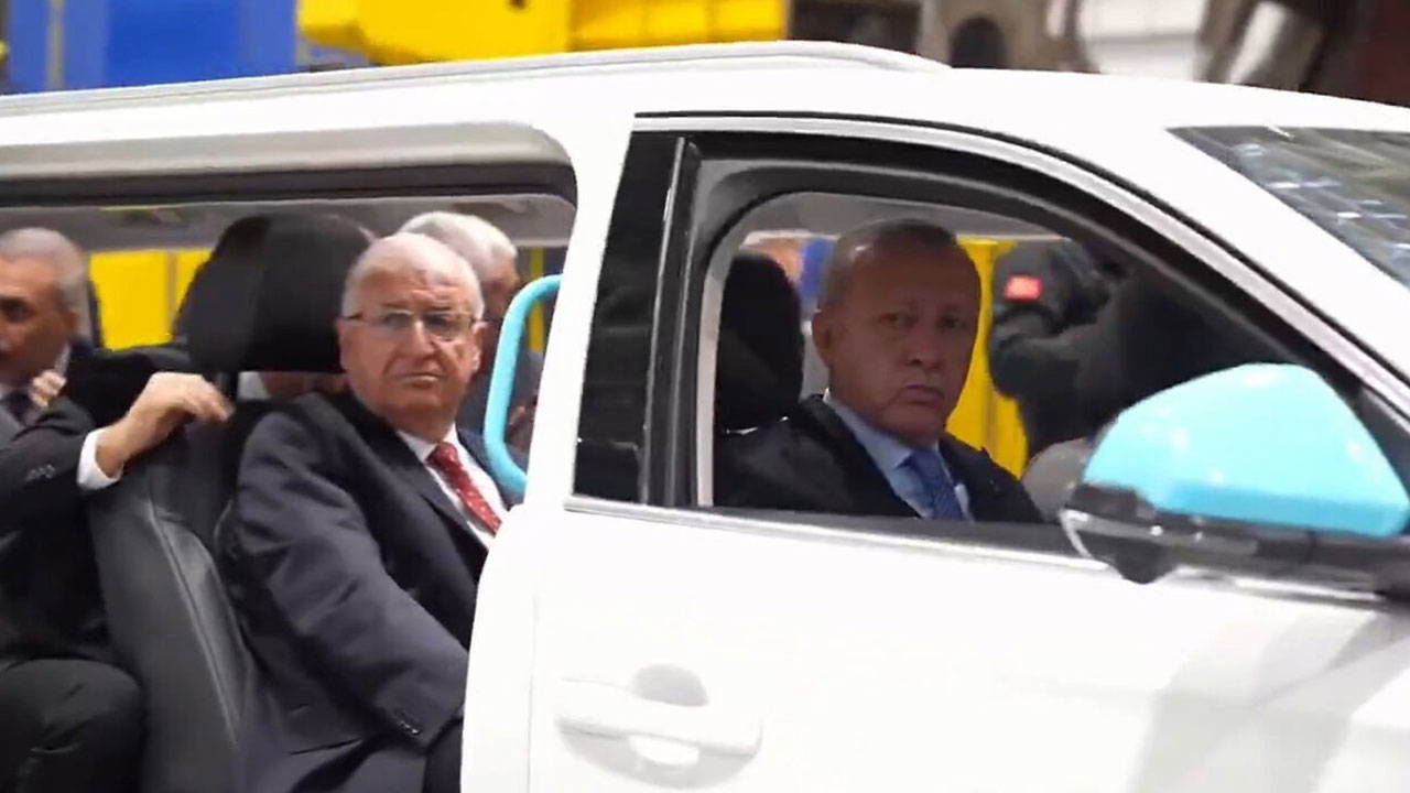 Erdoğan'ın aracındakiler dikkat çekti
