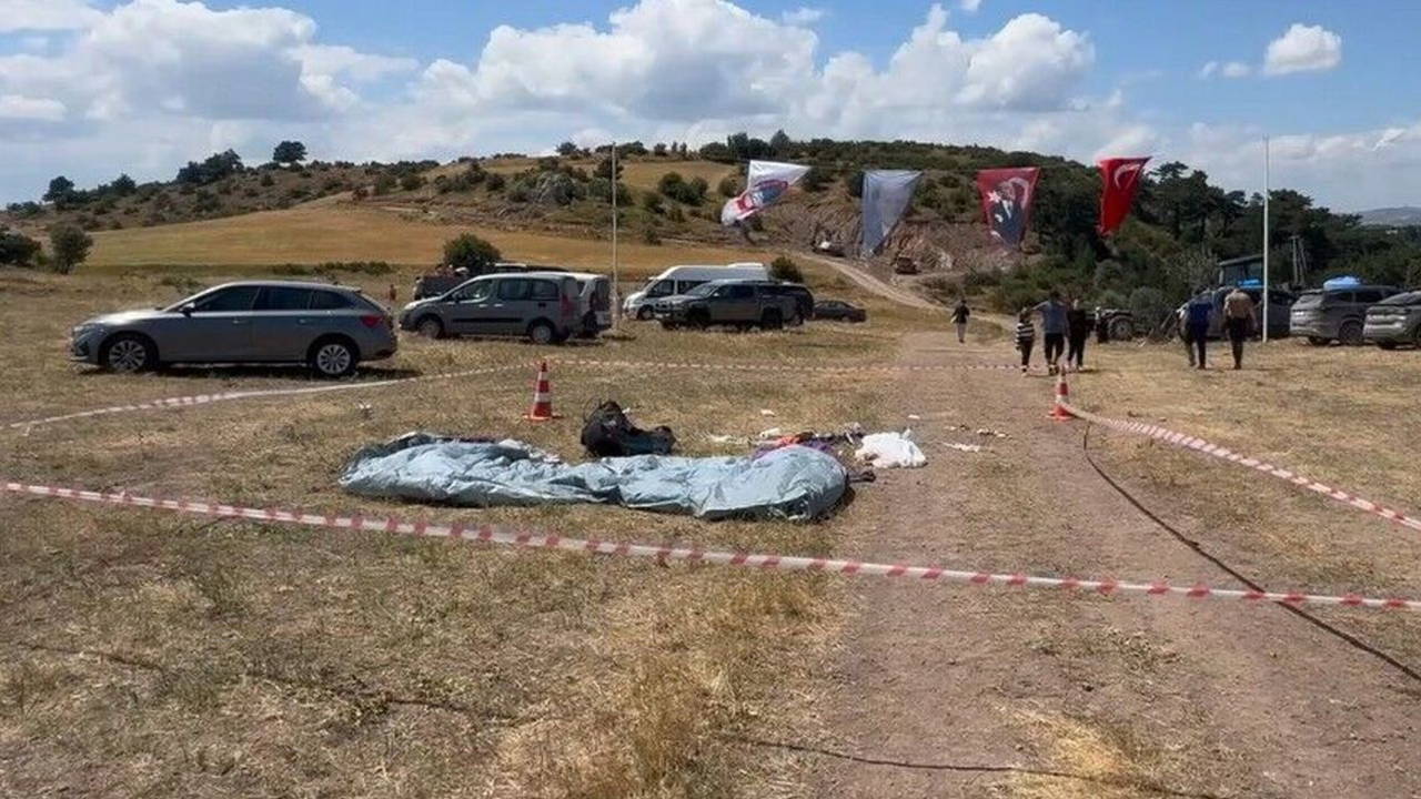 Çorum'da yamaç paraşütü faciası: Kayalıklara düşen pilot öldü
