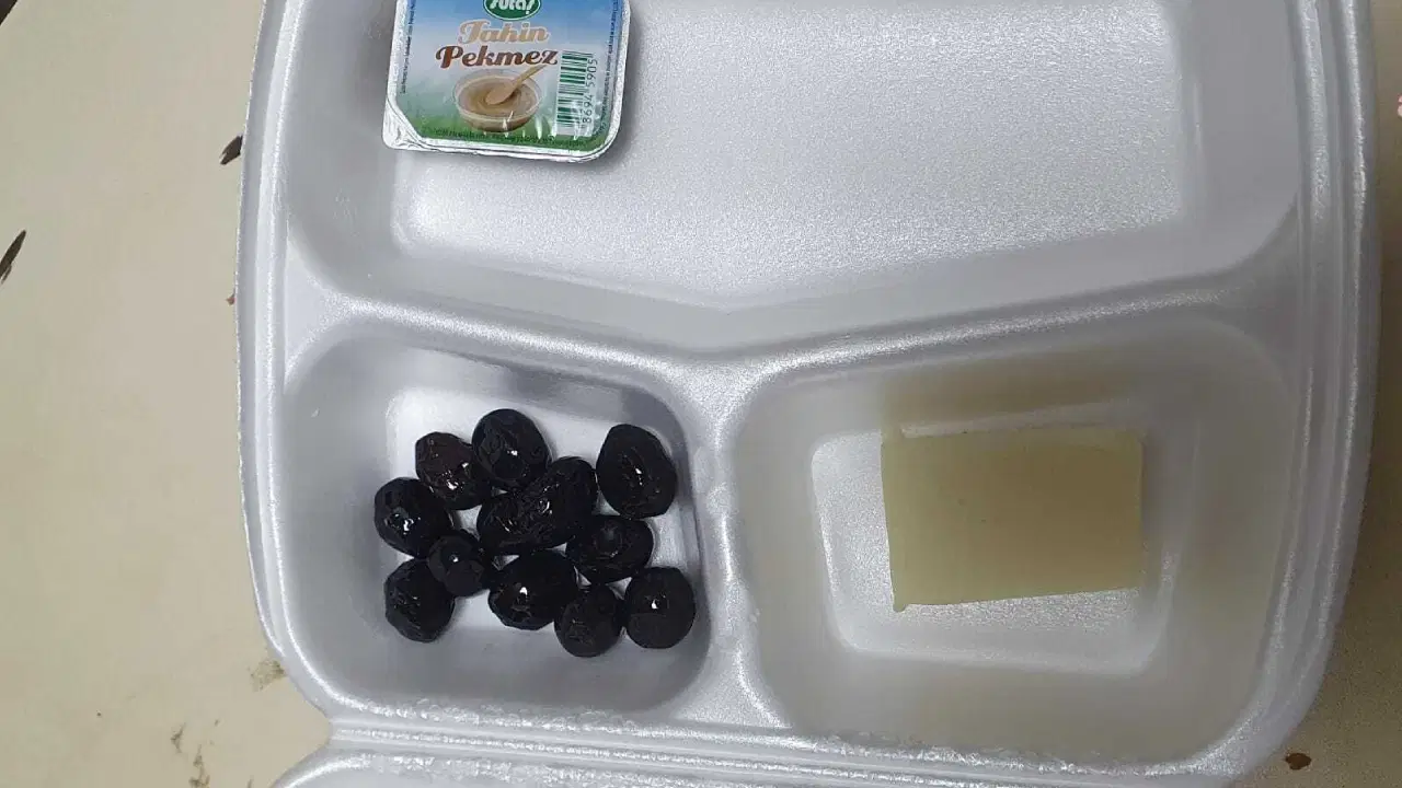 Genel Sağlık-İş'ten, Patnos Devlet Hastanesi'ndeki iftar ve sahur yemeklerine tepki