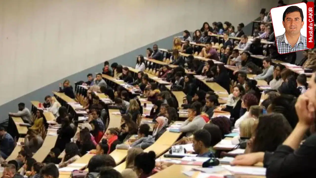 CHP’li Karatepe’den, zorunlu eğitimi kısaltma, üniversite yaşını 15’e çekme planlarına tepki: 'Asıl sorun istihdam yaratamamak'