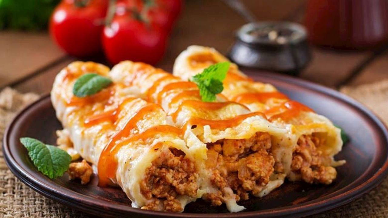 Meksika'nın klasikleşmiş yemeği: Tavuklu Enchilada Tarifi