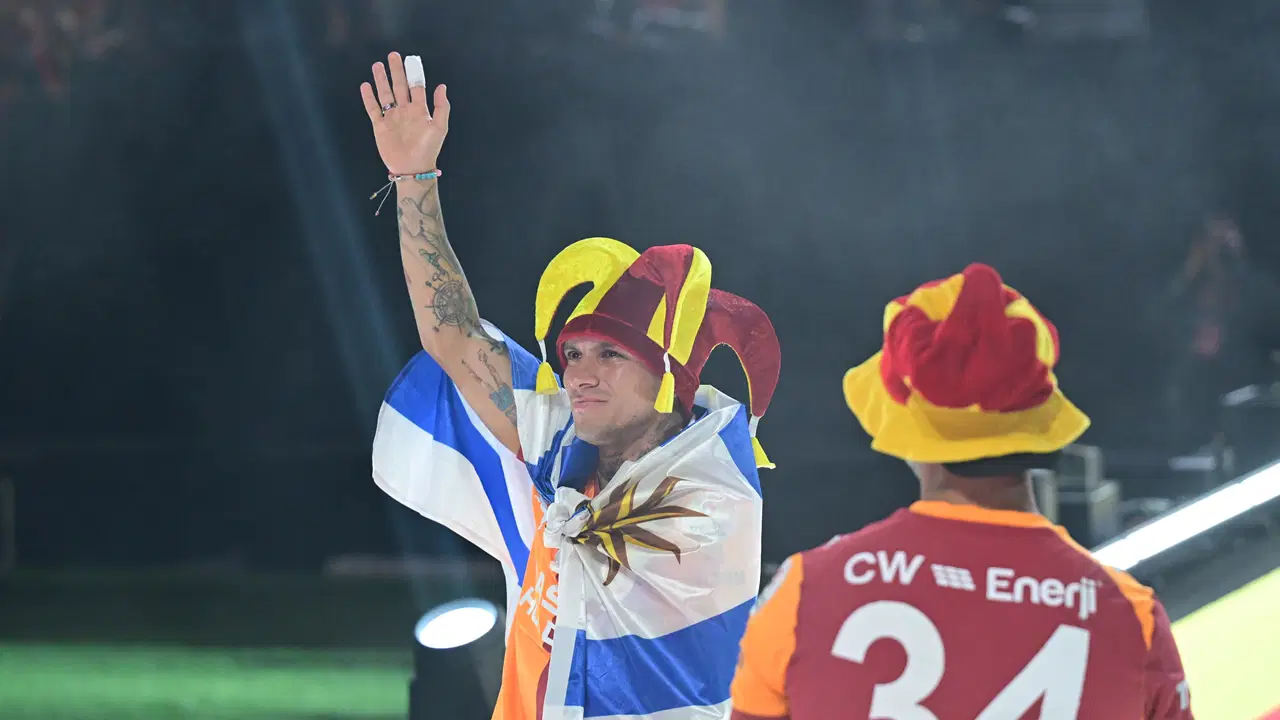 Lucas Torreira gözyaşları tutamadı