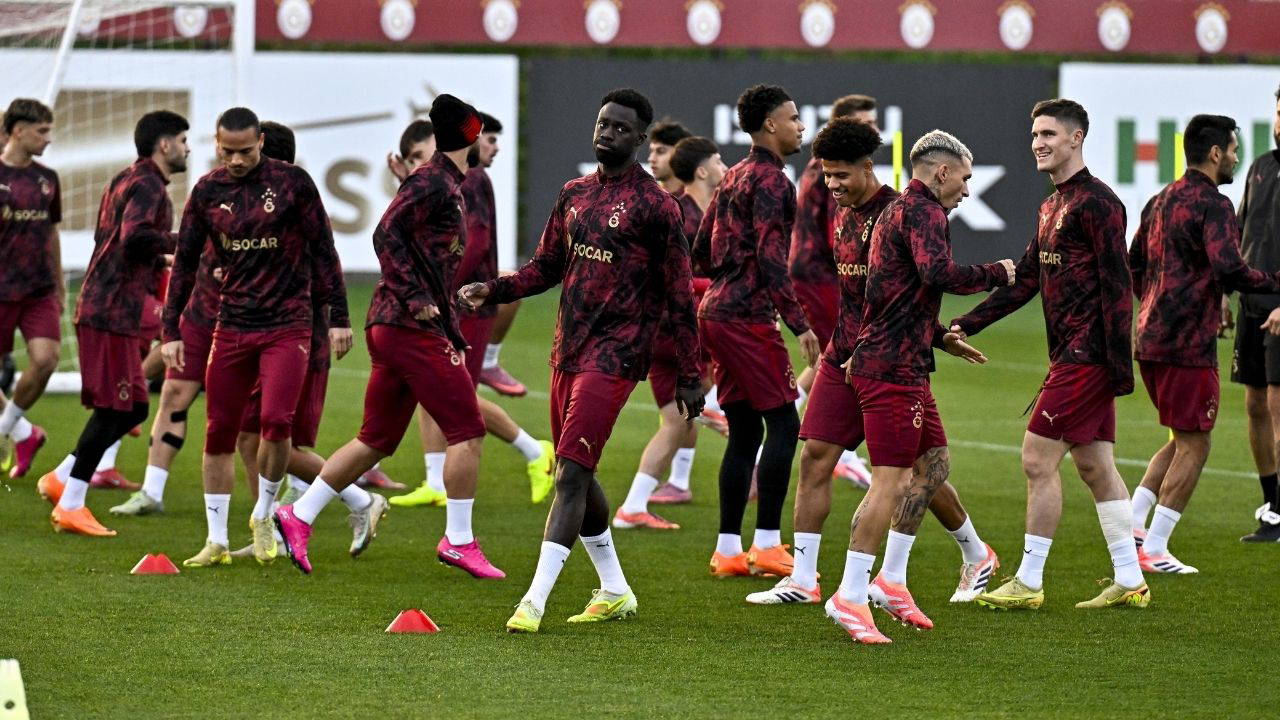 Galatasaray, 22 yıl aradan sonra seri peşinde