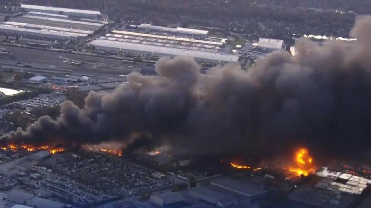 ABD'de kargo uçağı kazası: Ölü ve yaralılar var