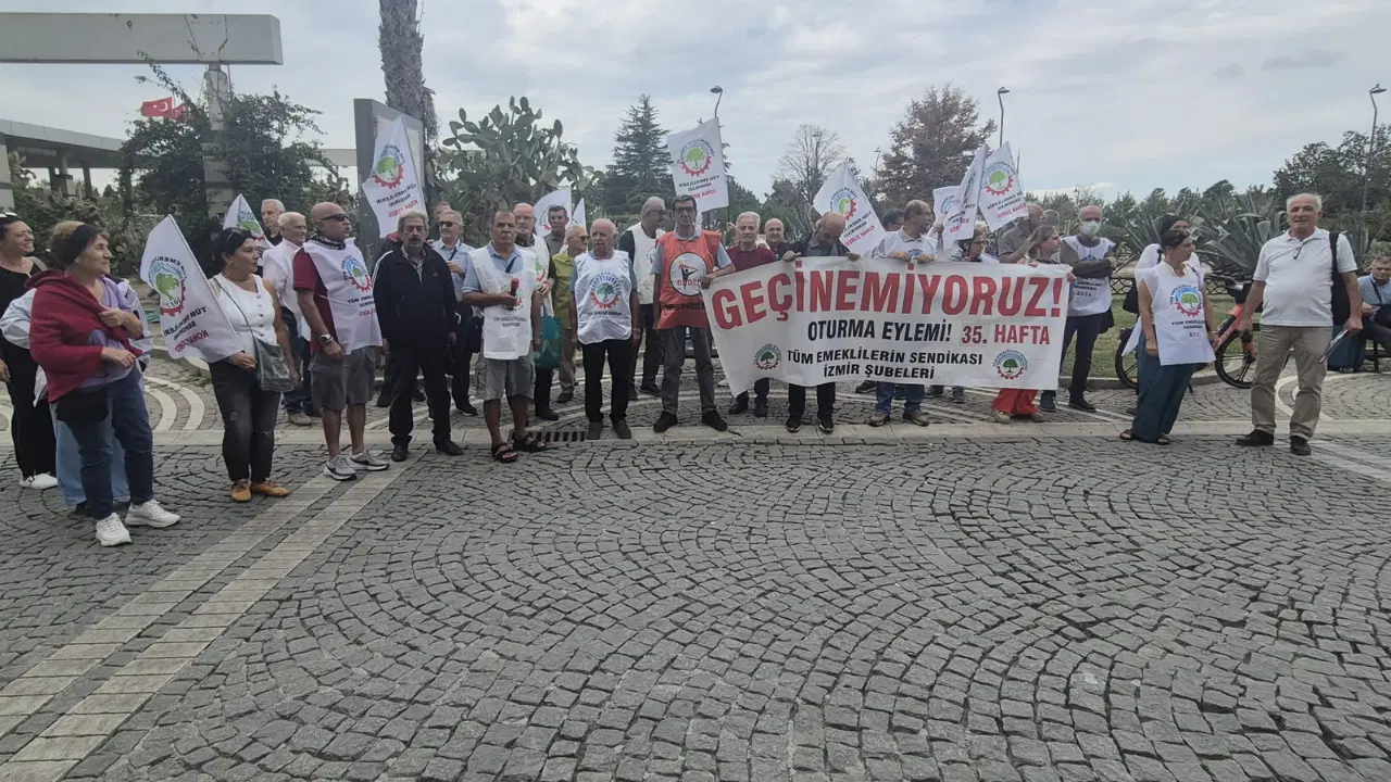 Emekliler 35. haftada da meydanda: Gasp edilen haklarımızı seçim pazarlığı yapmayacağız