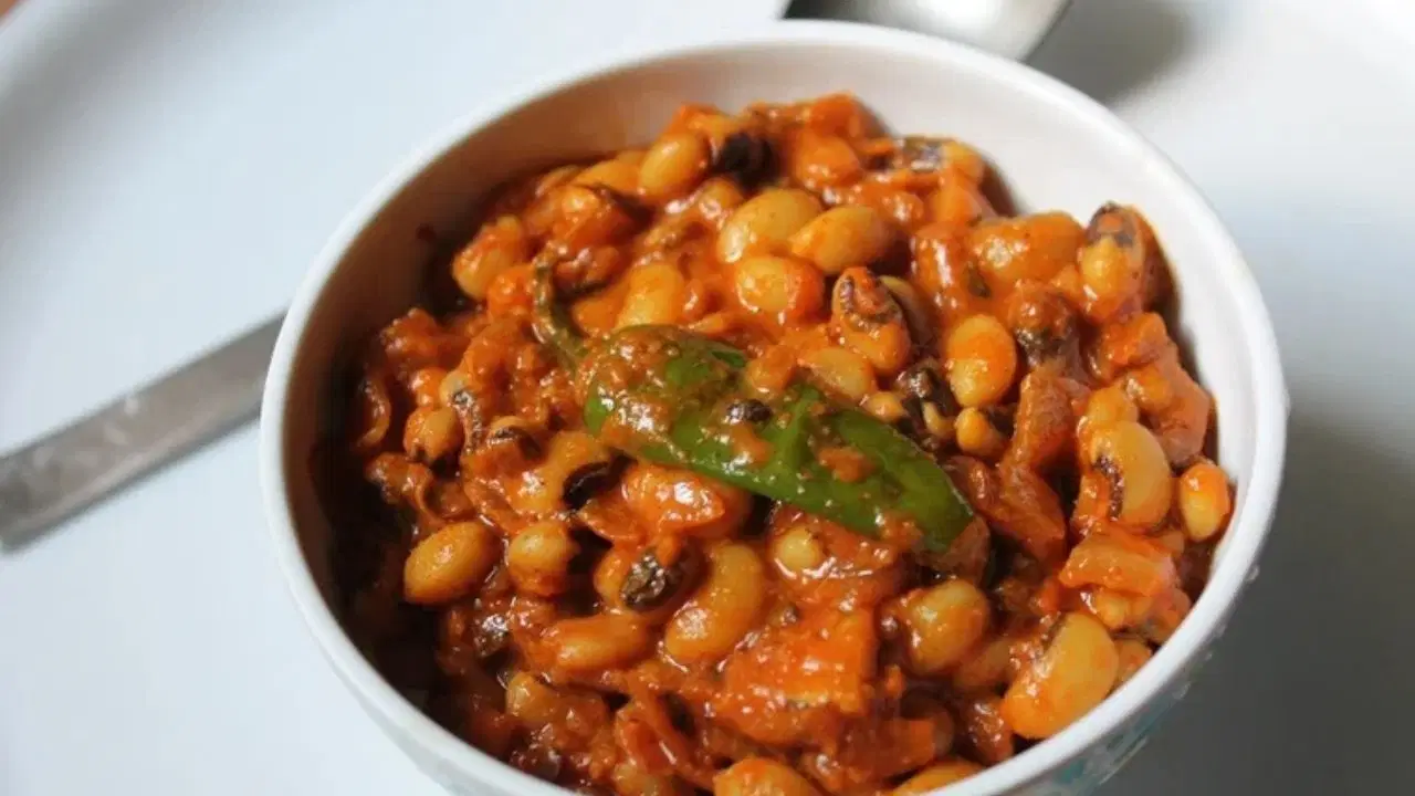 Gürcistan sofralarının sıcak klasiği: Lobio tarifi