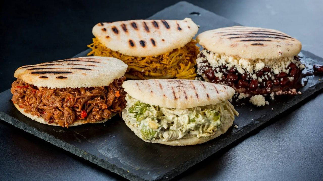 Venezuela mutfağının efsanesi: Arepas tarifi
