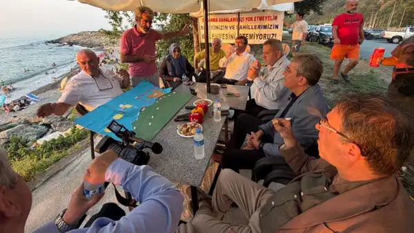 Balık çiftçliklerine karşı eylem yapan kadın balıkçılara YENİ Parti'den destek