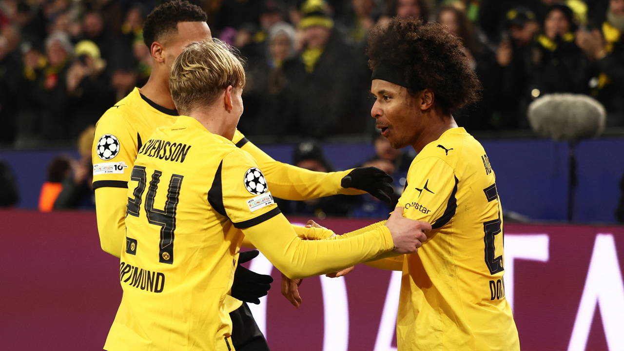 Borussia Dortmund'dan kendi sahasında 4 gollü galibiyet!