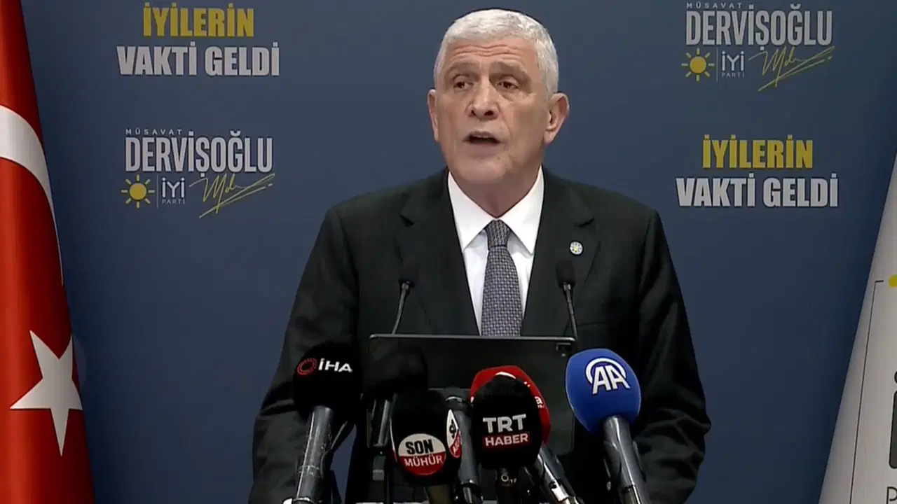 Müsavat Dervişoğlu: 'Cumhuriyetimizin geleceği açısından büyük endişe taşıyoruz'