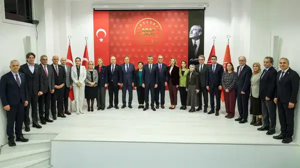 CHP, 2 Mart’ta 'Milletle Birlikte Milletin Emrinde' buluşmasına hazırlanıyor