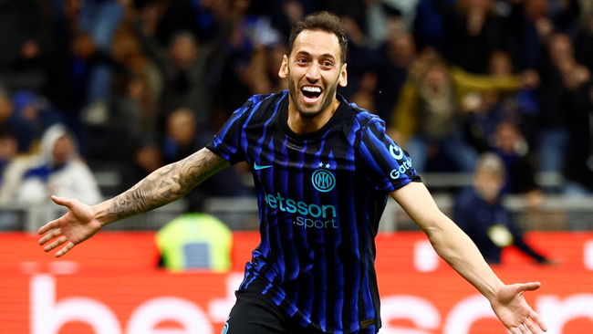 Hakan Çalhanoğlu Inter'i kupada finale taşıdı!