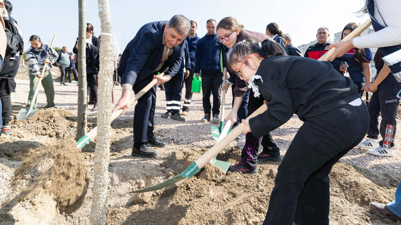 İzmir İtfaiyesi Korusu’na ilk fidanlar dikildi