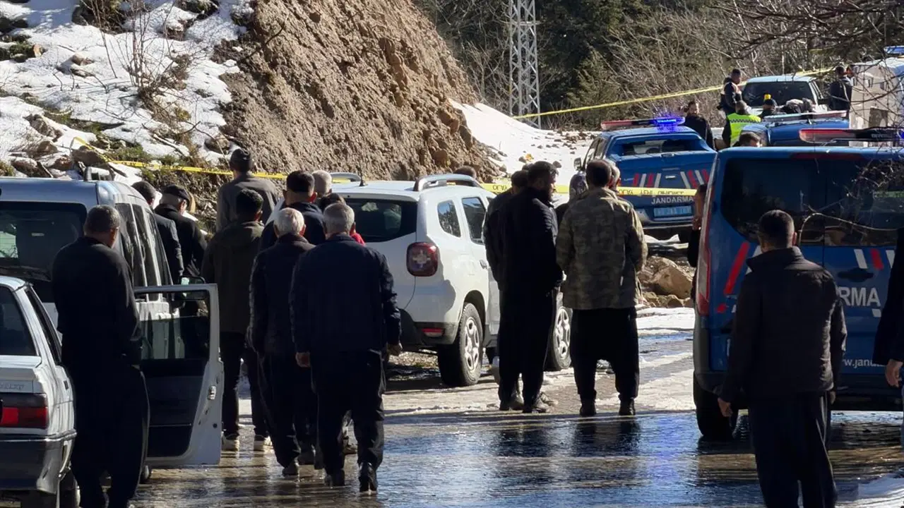 Yaylada 17 yaşındaki çocuk, akranını öldürüp intihar etti