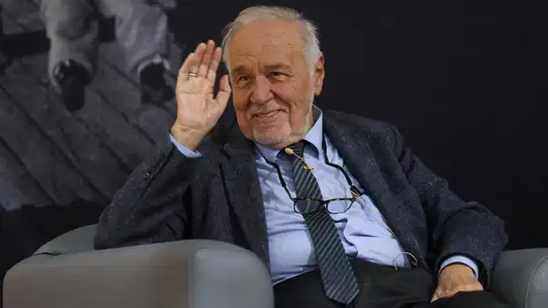 İlber Ortaylı bugün son yolculuğuna uğurlanıyor: İstanbul'da bazı yollar trafiğe kapatıldı