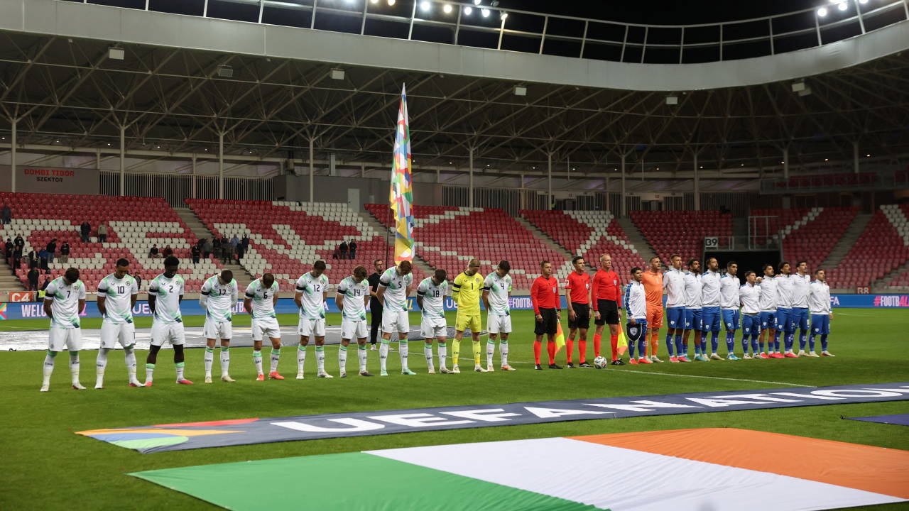İrlandalı futbolculardan maç öncesi İsrail protestosu!