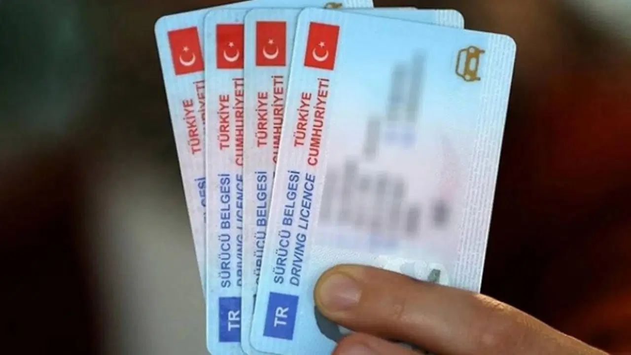 Eski tip ehliyetlerin yenilenmesi son tarih yaklaşıyor!