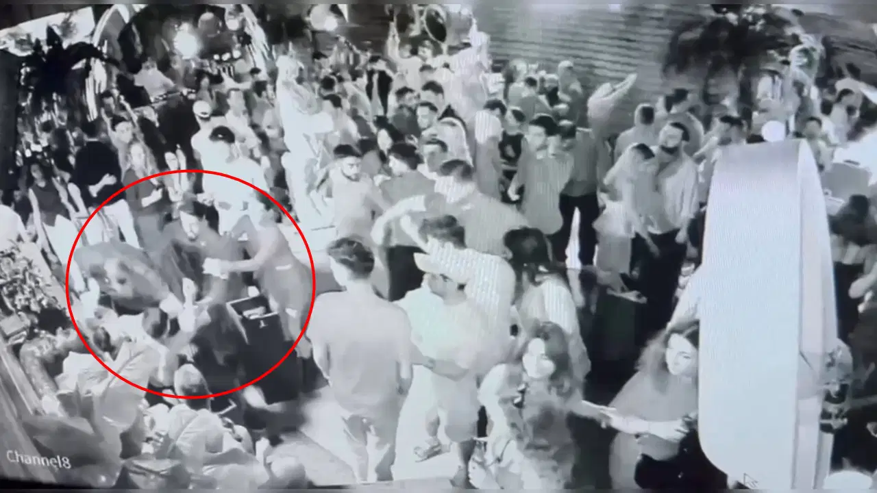 O anlar kamerada... Beyoğlu’nda eğlence mekanında sarkıntılık iddiası: Kafa attı, cam bardakla yaraladı