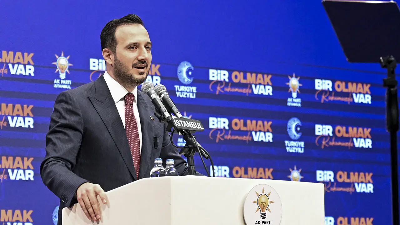 AKP'li Abdullah Özdemir masasındaki anketi paylaştı: 'Ekonomik iyileşme 2026'da kendisini gösterdiğinde...'