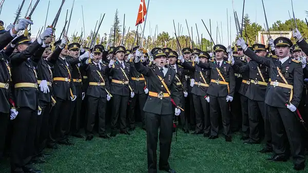 İhraç edilen bir teğmen hakkında daha karar açıklandı: Teğmen Fatih Kaya'nın ihracı ve disiplin cezası iptal edildi!