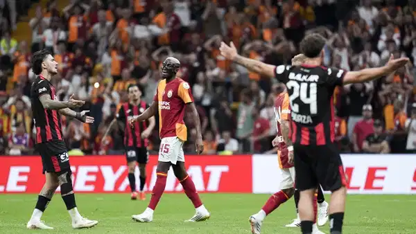 Spor yazarları Galatasaray - Çorum FK maçını yorumladı: 'Puan kaybının sorumlusu transferleri geciktiren yönetimdir'