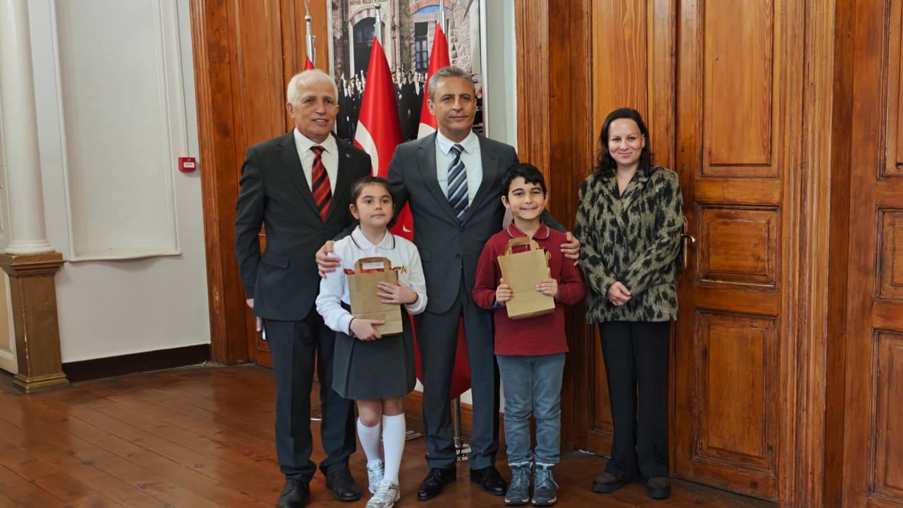 23 Nisan'da koltuğu devraldı: Minik kaymakamın 'ilk talebi' tebessüm ettirdi