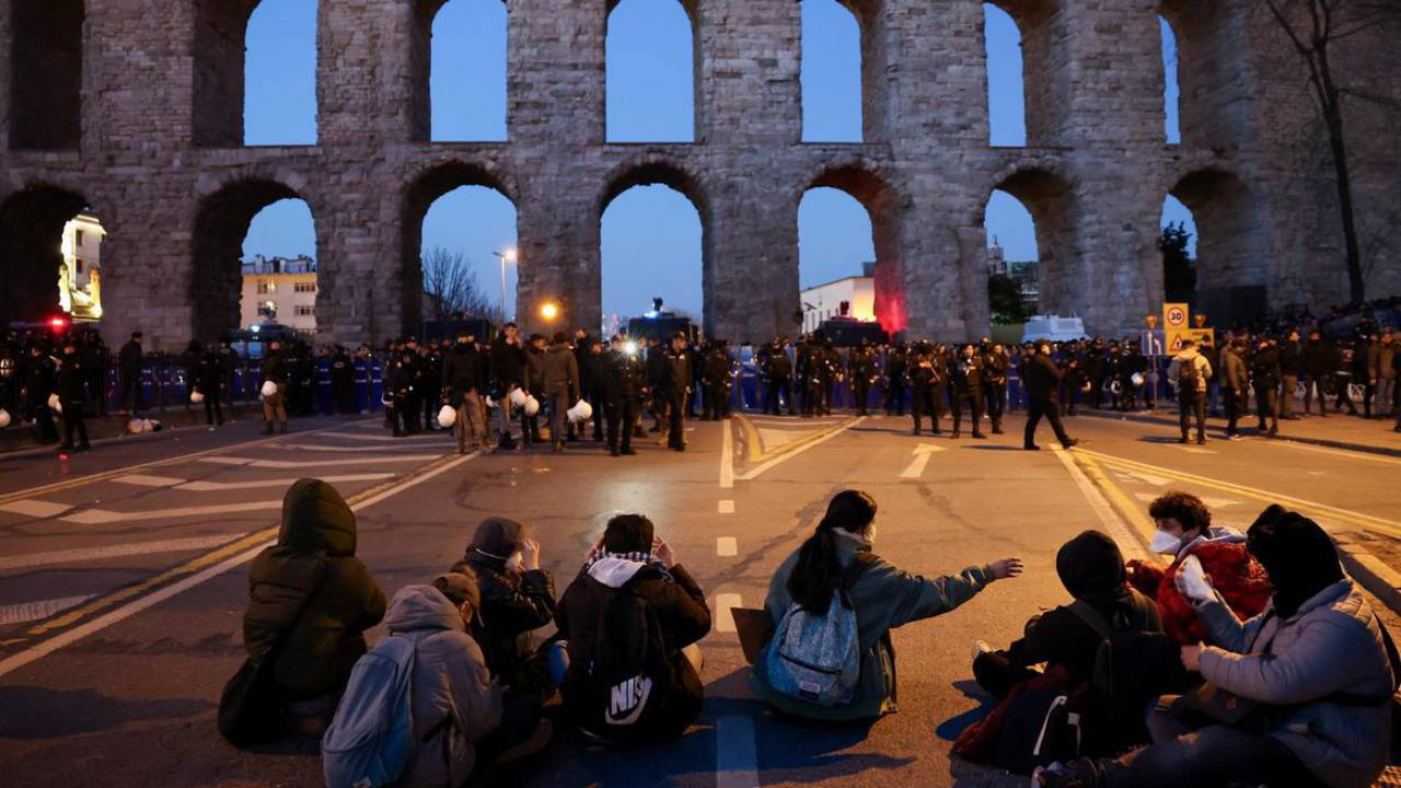 13 gencin 7’si tahliye edilmedi