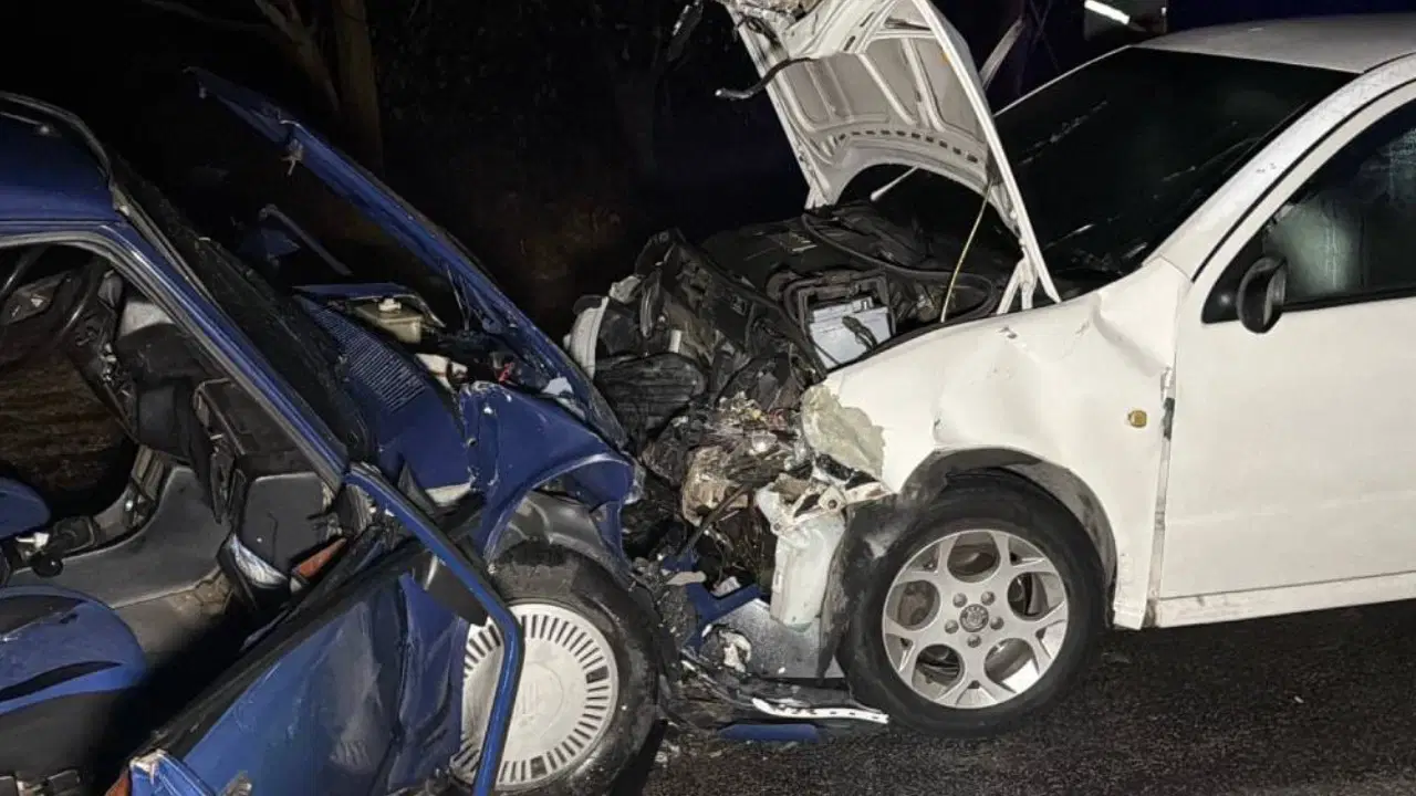 Eskişehir–Seyitgazi yolunda feci kaza! Biri çocuk 9 kişi yaralandı