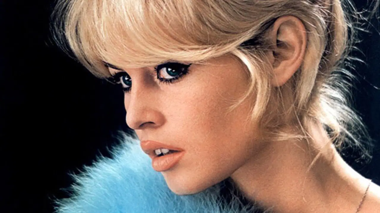 Sinemanın efsane ismi Brigitte Bardot hastaneye kaldırıldı