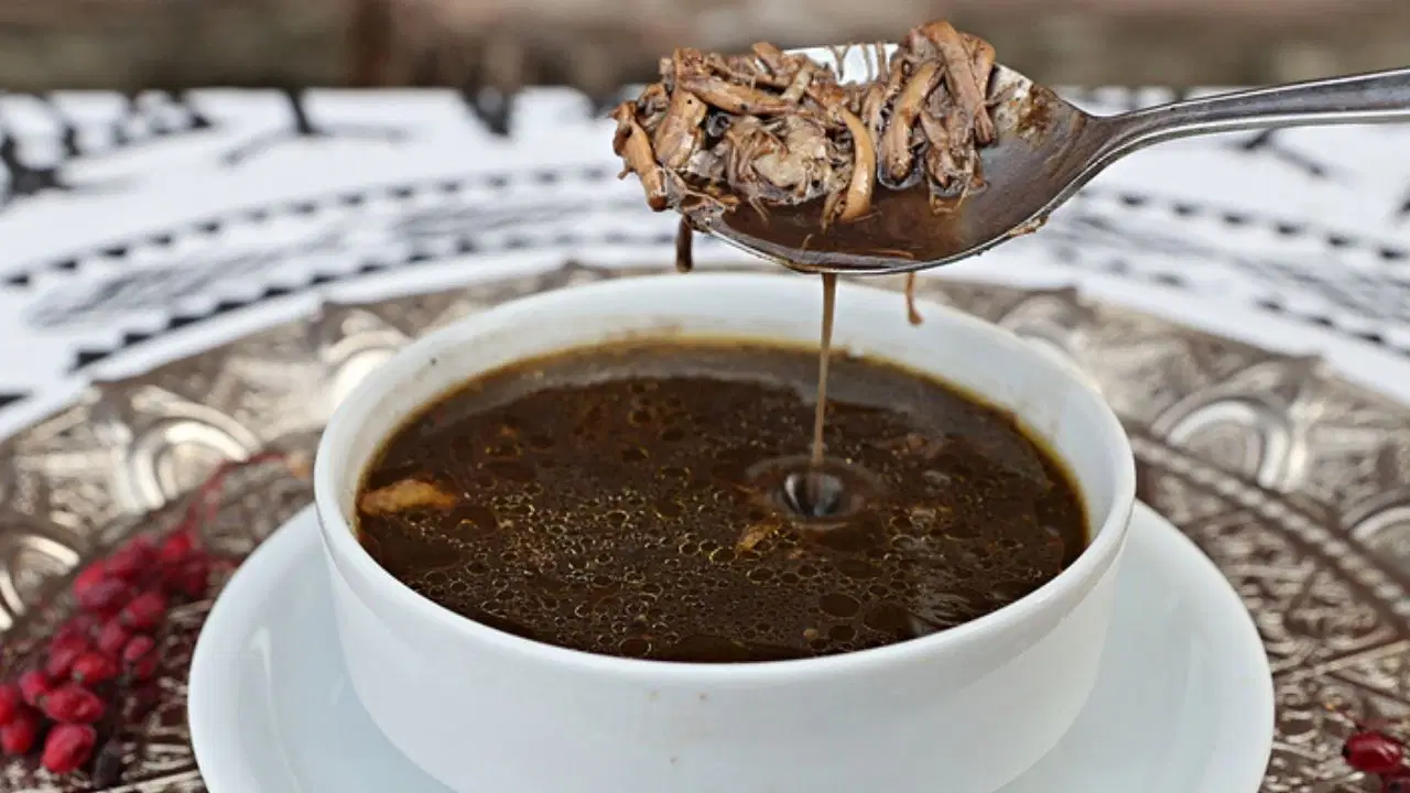 C vitamini deposu geleneksel lezzet: Pınarbaşı kara çorbası