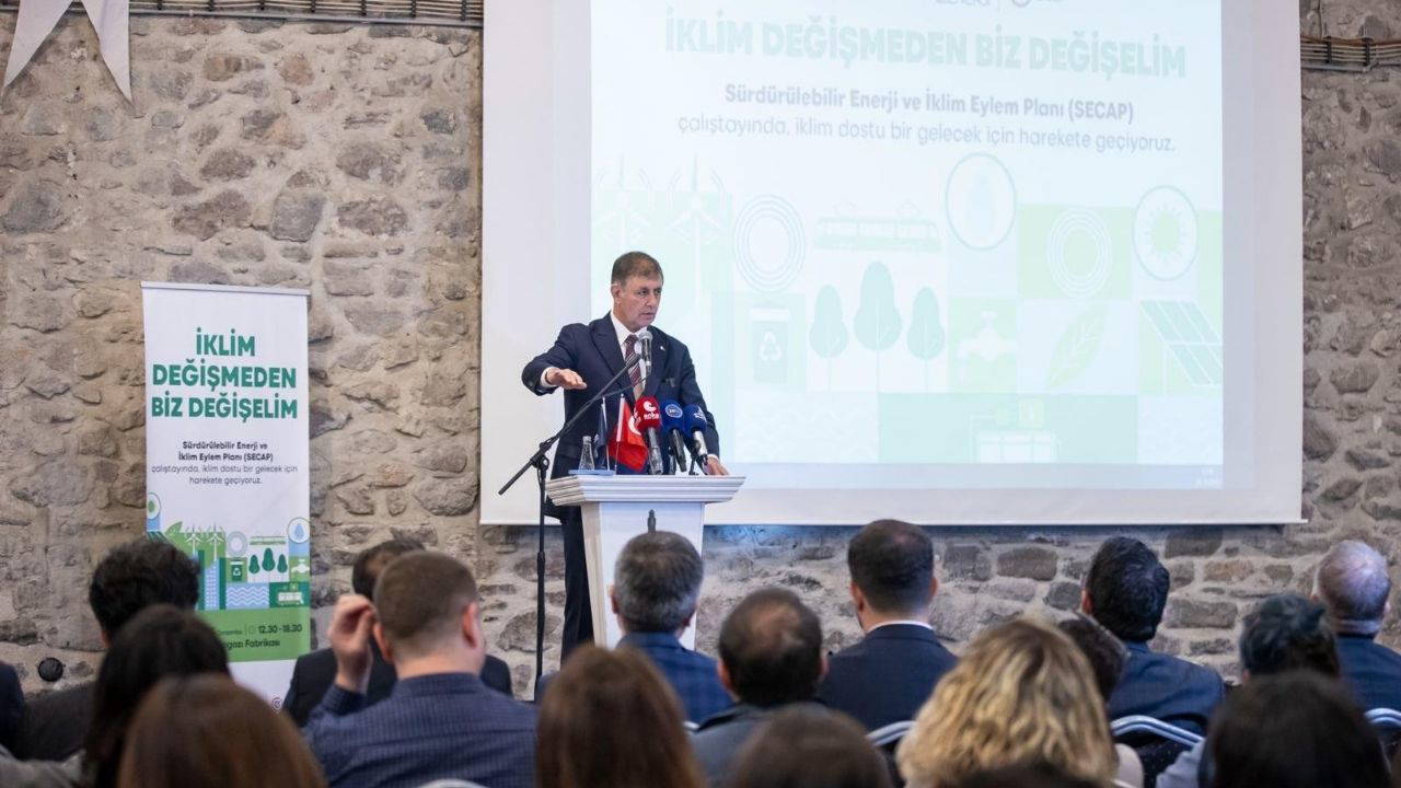 Cemil Tugay: Geleceği planlayan ve inşa eden bir şehir olmak zorundayız