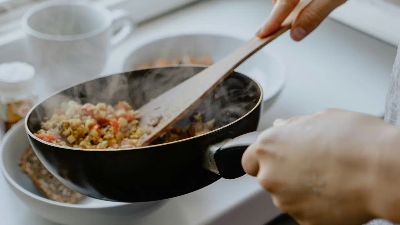 Uzmanı uyardı: Gıda zehirlenmesine 2 unsur neden oluyor