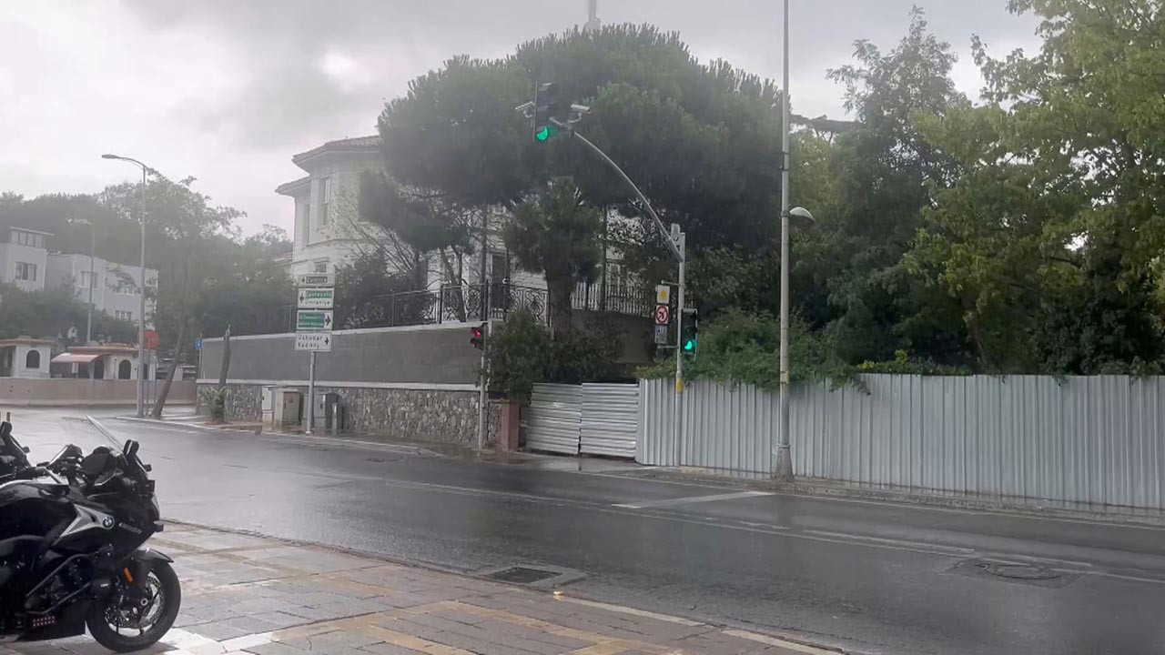 İstanbul'da beklenen yağış başladı