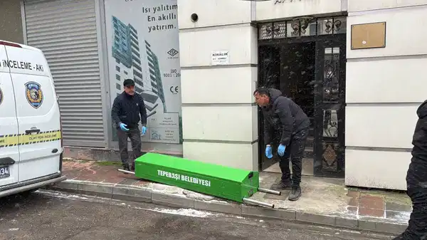 Evinin 7'nci kat penceresinden atladı, eşi de ölü bulundu
