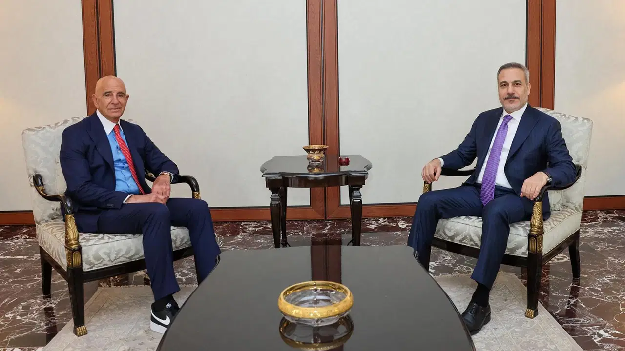Ankara'da kritik görüşme: Dışişleri Bakanı Hakan Fidan, ABD'nin Ankara Büyükelçisi Tom Barrack ile bir araya geldi