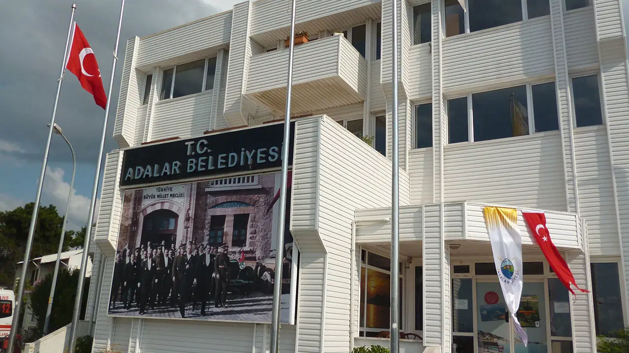 Adalar Belediyesi'nden 'çalınan harddisk' açıklaması