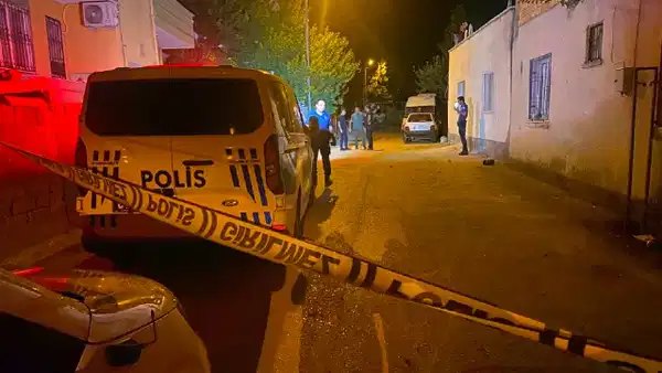 Adana'da silahlı kavga... Birbirlerine kurşun yağdırdılar: Yaralılar var
