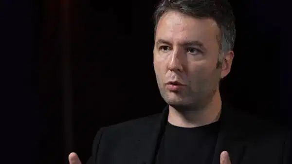 Ayrıntılar ortaya çıktı: Mehmet Akif Ersoy 'örgüt kurma' iddiası ile tutuklanmış!