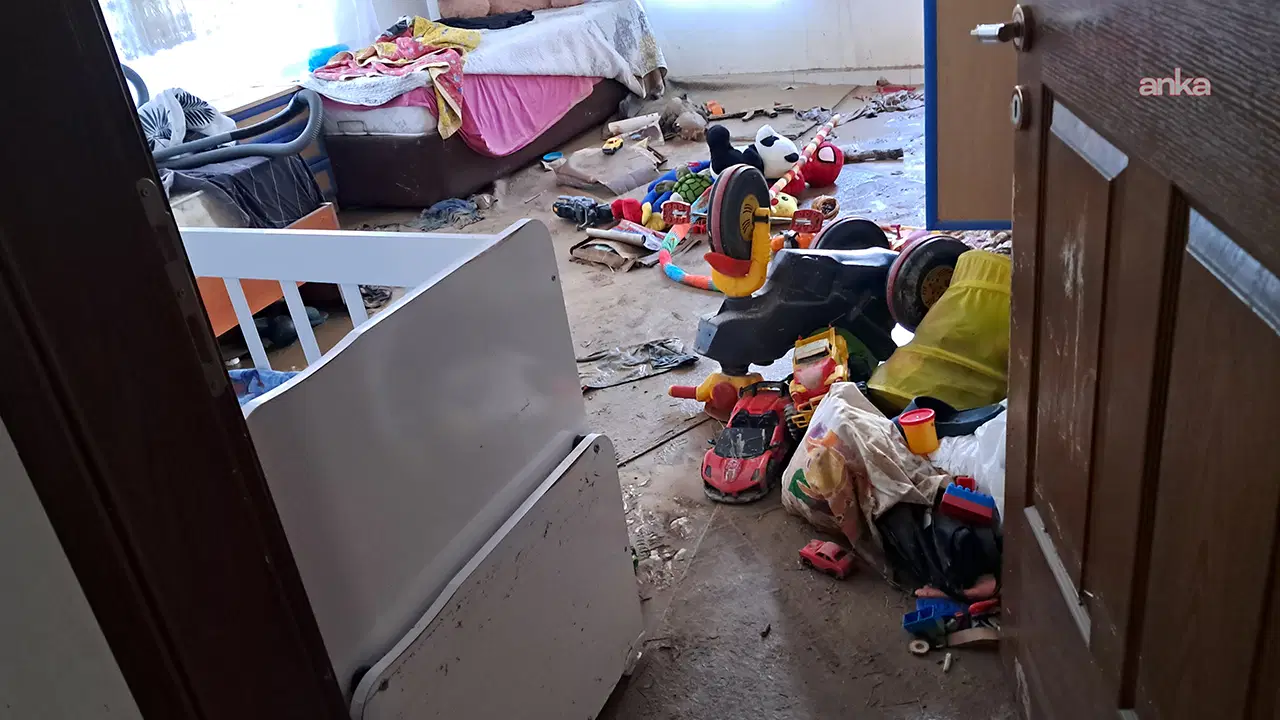Hatay'daki sel mağdurları: 'Kimse sesimizi duymuyor'