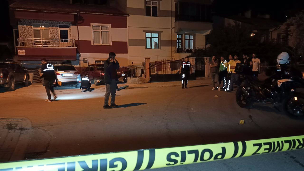 Kız arkadaşının babasını ve ağabeyini pompalı tüfekle vurdu