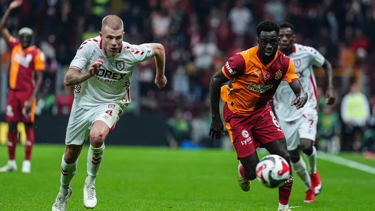 'Bu da mı kırmızı kart değil?' 