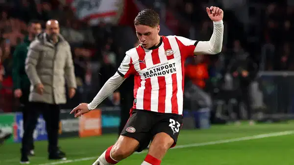 Joey Veerman asist yaptı: PSV Eindhoven deplasmanda kazandı!