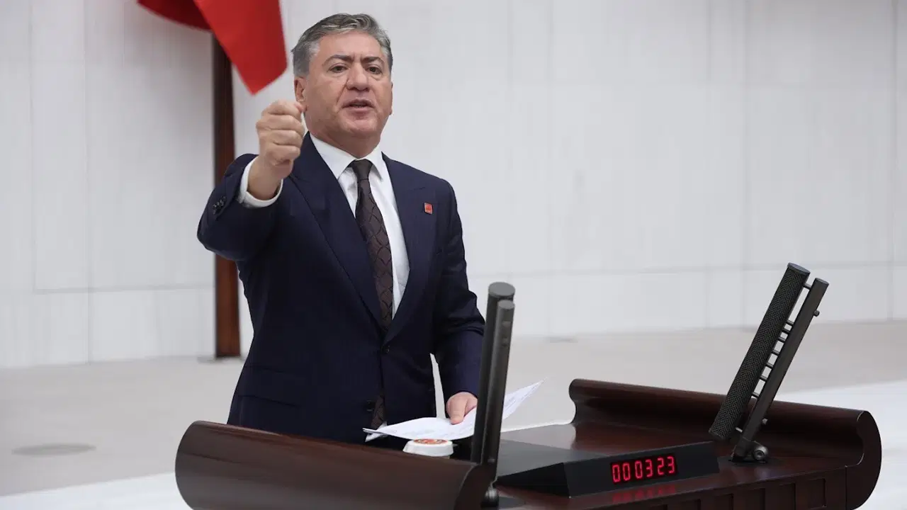 CHP’li Murat Emir o belgeyi ortaya koydu!