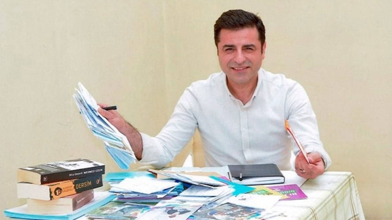 Selahattin Demirtaş’ın 'cumhurbaşkanına hakaret' duruşması ertelendi
