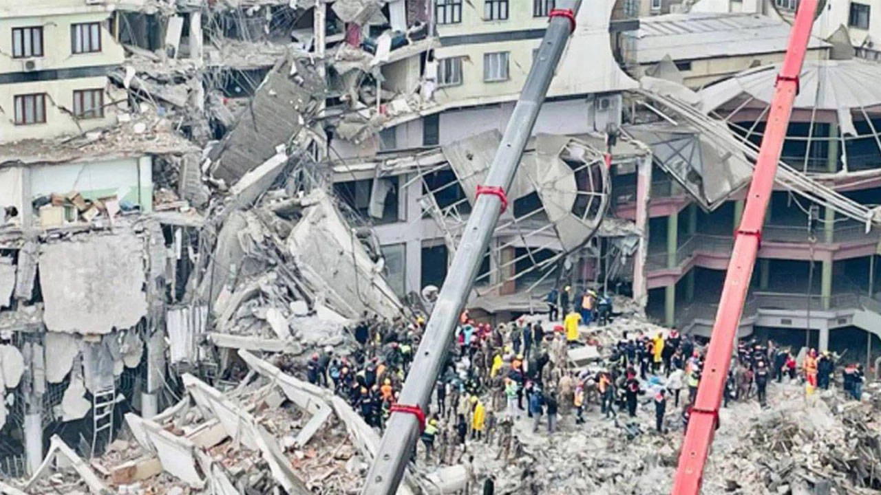 6 Şubat'ta yıkılan Kırçuval Otel davasında 3 yılda yaşananlar: Otel sahibi 3 ay tutuklu kaldı, tüm sanıklar tutuksuz yargılanıyor