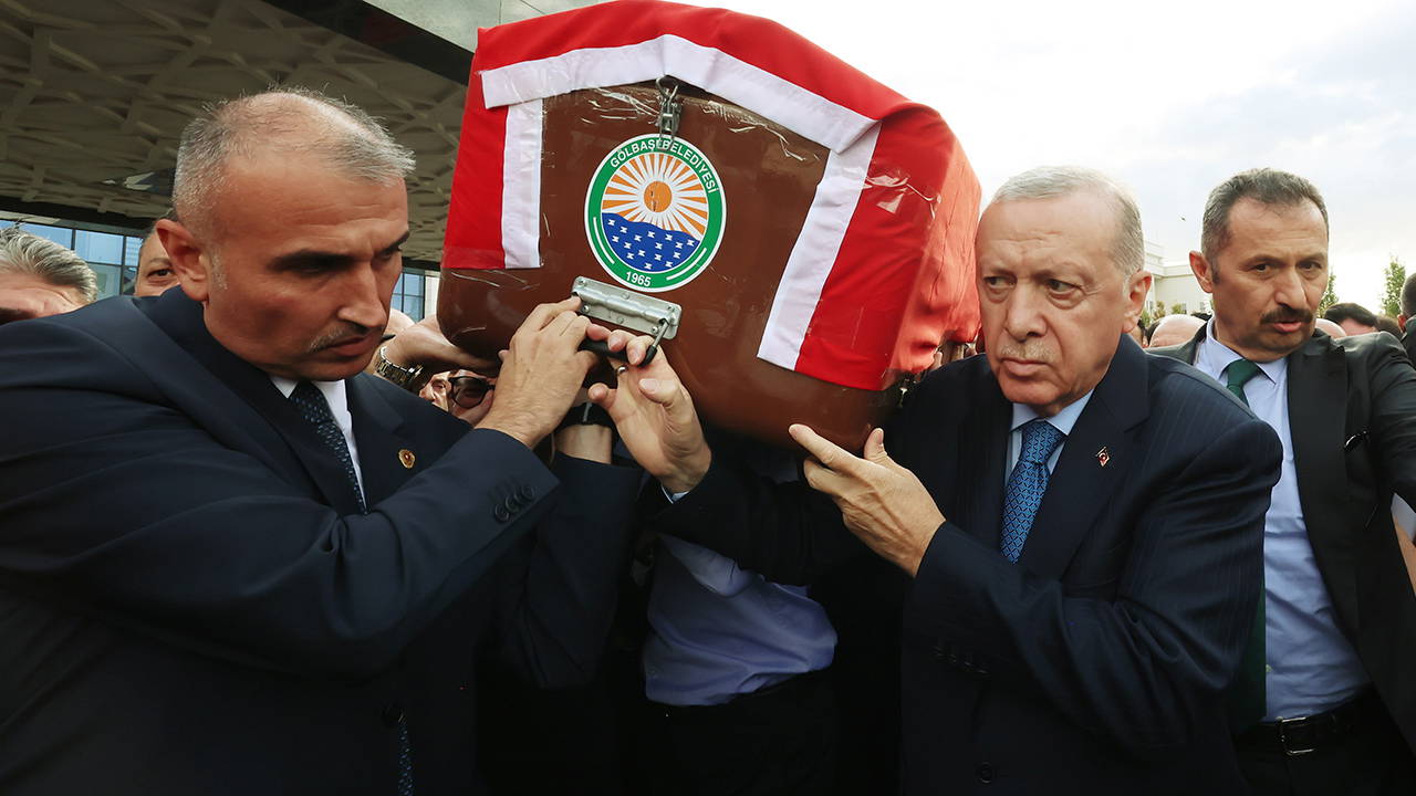 Erdoğan, Hamdi Kılıç için düzenlenen cenaze törenine katıldı: 'Görevlerini ihmal ettiğine şahit olmadım...'