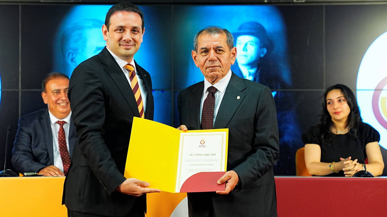 Galatasaray Kulübü Başkanı Dursun Özbek mazbatasını aldı: 'Başarıyı daha da yukarıya çekmek için...'