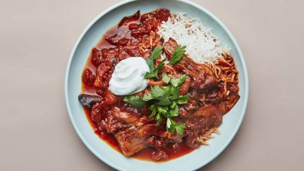 İran mutfağından geleneksel bir lezzet: Khoresh bademjan tarifi