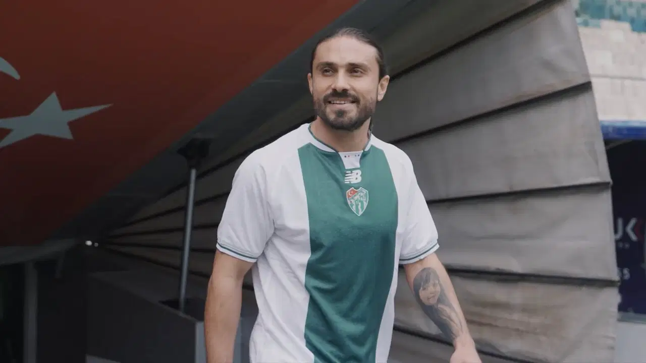 Bursaspor, Halil Akbunar'ı kadrosuna kattı!
